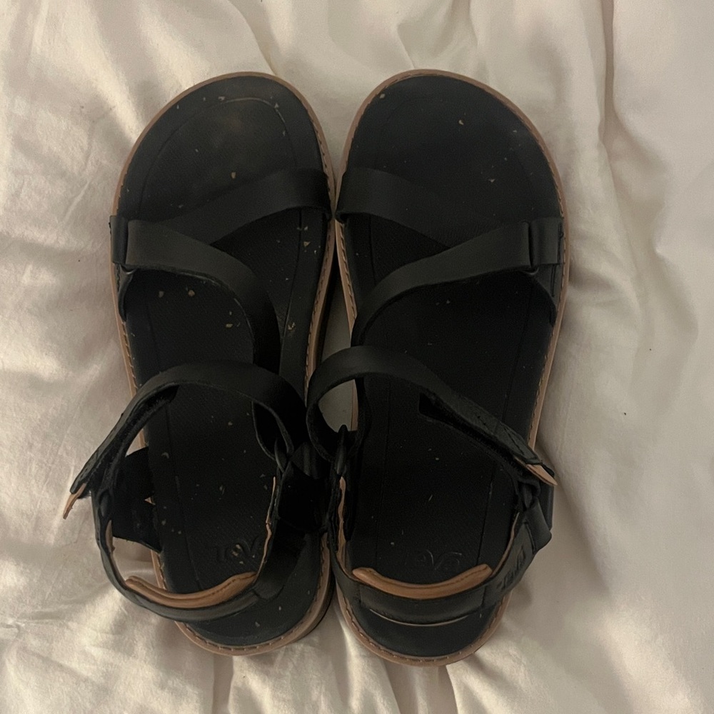 Teva Black Madera platform Sandals size 8
